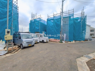 【前面道路含む現地写真】 | 立川市柏町4丁目　新築戸建　【全8棟】