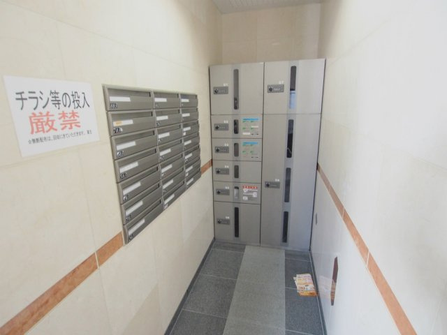 パークヒルズ6番館のエントランス