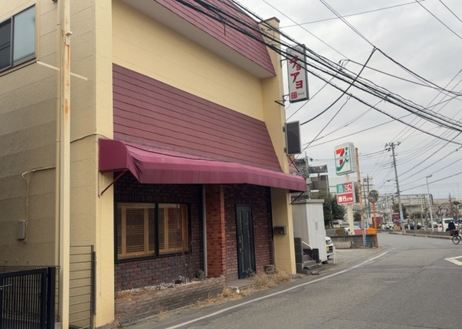 【前面道路含む現地写真】 | お持ちの車種によっては前面道路が広い方が便利でしょう。しかし、前面道路が広ければその分交通量が多くなるため、騒音などが気になる場合があります。実際に現地を見学し、周辺交通量や騒音などを確認しましょう！