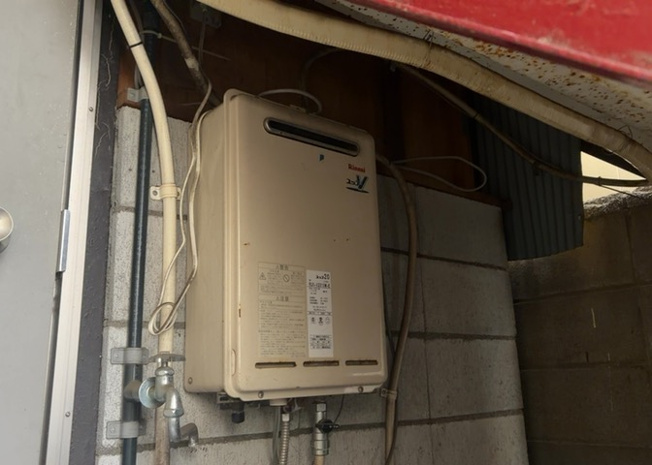 【発電・温水設備】 | 省エネ給湯器とは従来型の給湯器より熱効率が高く、少ない燃料でたくさんのお湯を沸かすことが出来る高効率な給湯器のことを指します。また、省エネ給湯器には種類があり、利便性や効果なども様々です。