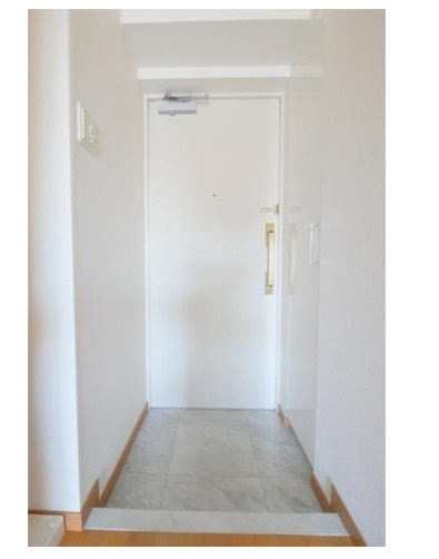 LINX LEGAMIの玄関