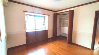 【内装】 | 茂原市小林　平屋中古戸建 | 平成13年4月築 4LDK平屋建 敷地約167坪リビング約25帖 カーポート3台都市ガス 閑静な立地