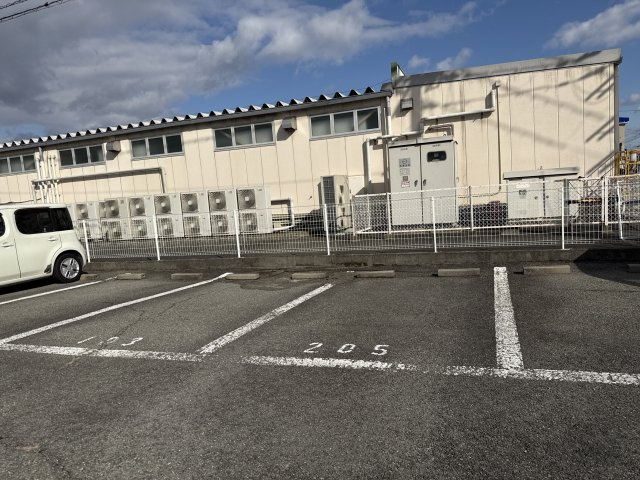エムズフォレストの駐車場