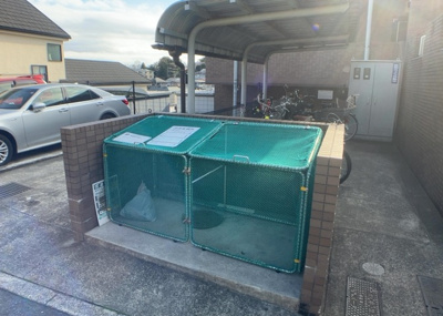 【構造・工法・仕様】 | Ｙライフ・ハーモニー玉川学園 | ＲＣ造、Reinforced Concreteは直訳すると補強されたコンクリートです。主に柱や梁・床・壁が鉄筋とコンクリートで構成おり、鉄筋を組んだ型枠にコンクリートを流し込んで固めたものを指します。