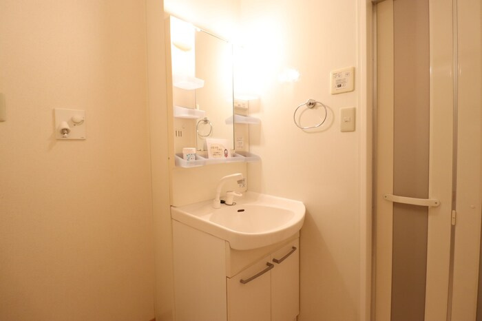 リシアンサス・ガーデン ABCDEFの独立洗面台|洗髪洗面化粧台