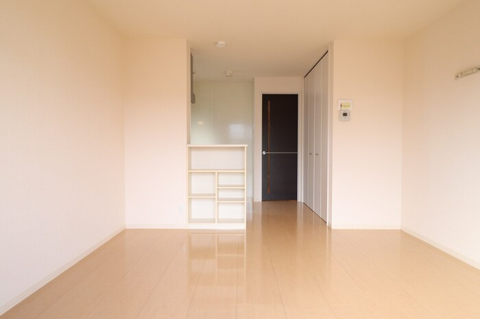 カトルセゾン Ｂの居間・リビング|洋室１１．５帖