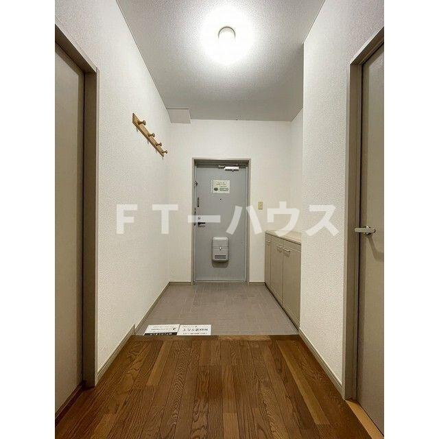 テレパレス西千葉の玄関