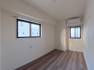 【洋室】 | ROOTs Shinjuku Wakamatsucho