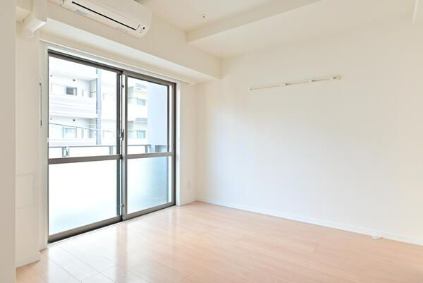 Rising place錦糸町三番館の居間・リビング