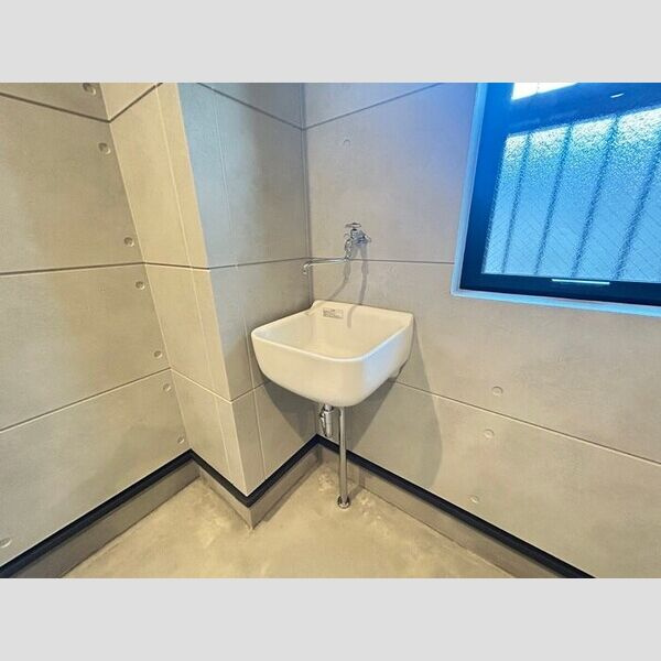 East Garage Placeの独立洗面台