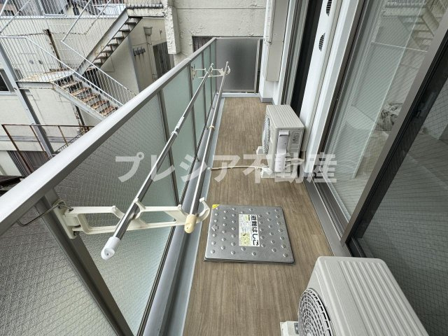ＣＯＤＥ西宮甲子園口のバルコニー