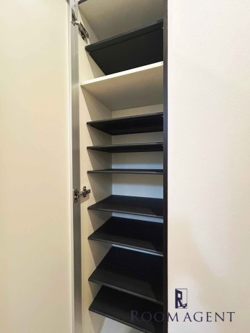 グランレーヴ千代田の玄関