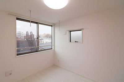 グランクオール日ノ出町の居間・リビング