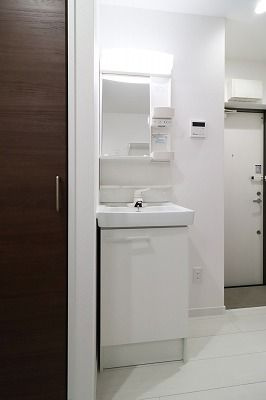 グランクオール日ノ出町の独立洗面台