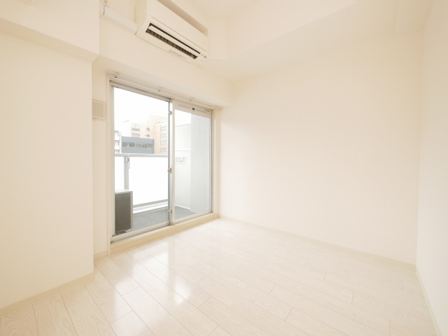 プレサンスタワー難波WESTの寝室