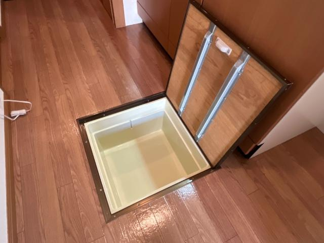 【収納】 | レジデンス塩屋 | 床下収納