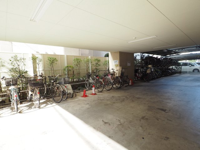 【駐車場】