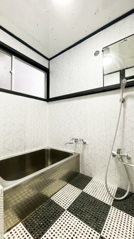 下助任町１丁目10-20の浴室