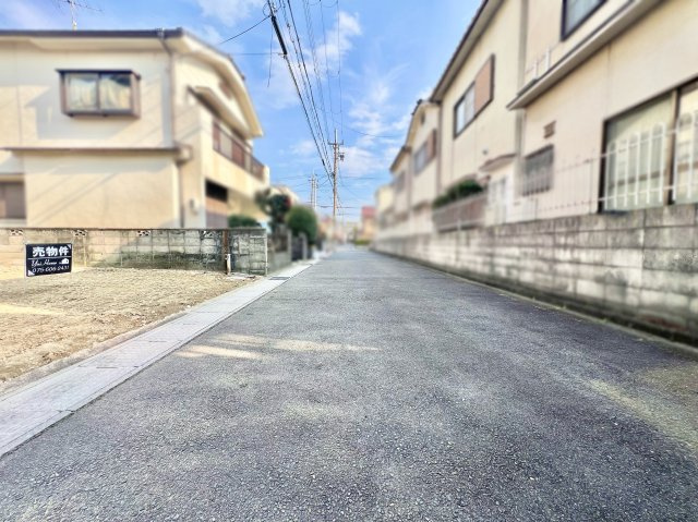 【前面道路含む現地写真】の画像