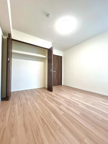 クリーンリバー桑園の洋室