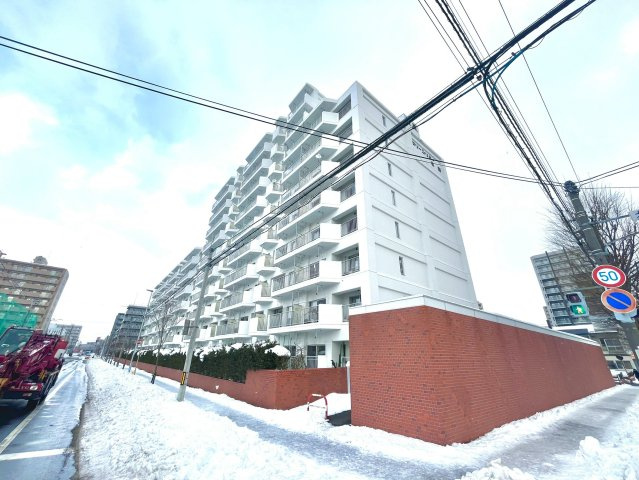 クリーンリバー桑園の外観