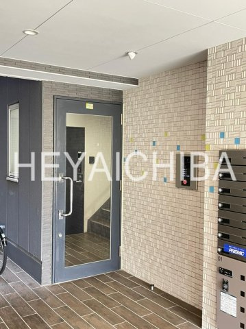 b'CASA Tatekawaのエントランス