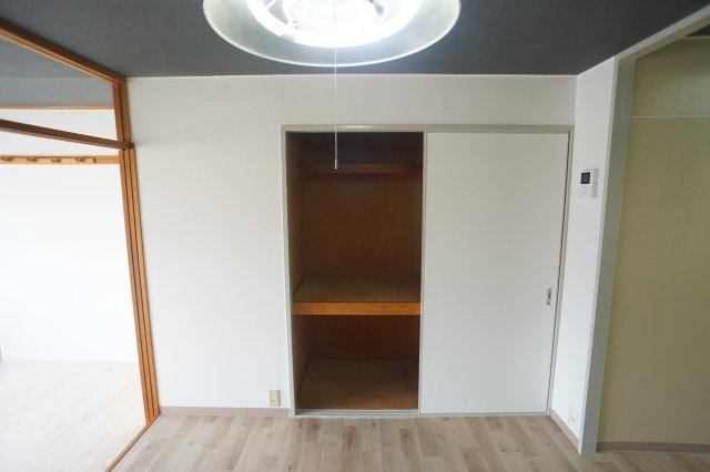 奈良市法華寺町の賃貸マンションの収納