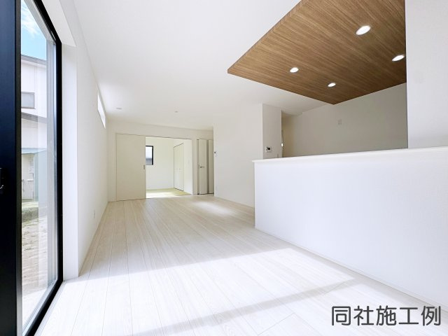 熊谷市肥塚　GRAFARE　全1棟の居間・リビング|同社施工例