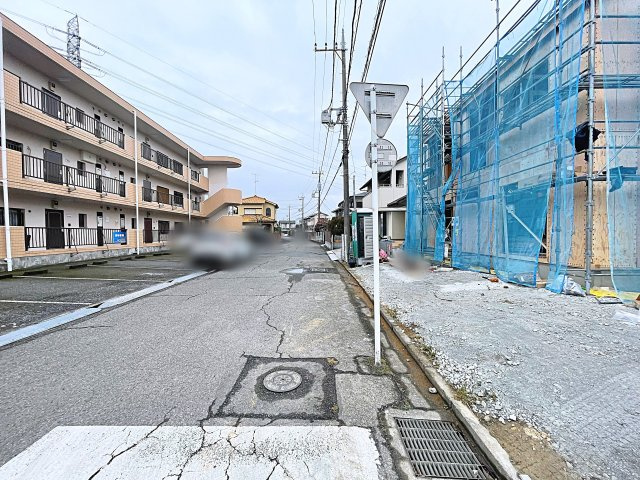 熊谷市肥塚　GRAFARE　全1棟の前面道路含む現地写真