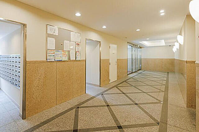 新宿区西早稲田２丁目の賃貸マンションのロビー