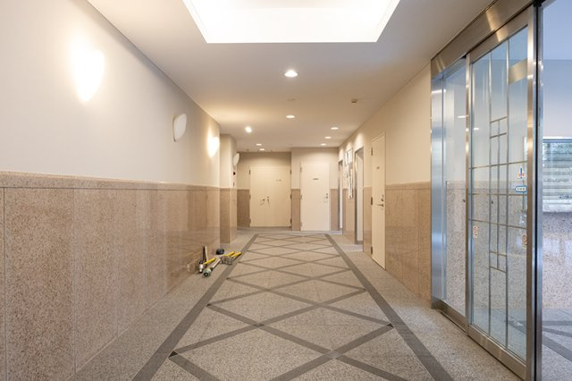 新宿区西早稲田２丁目の賃貸マンションのロビー