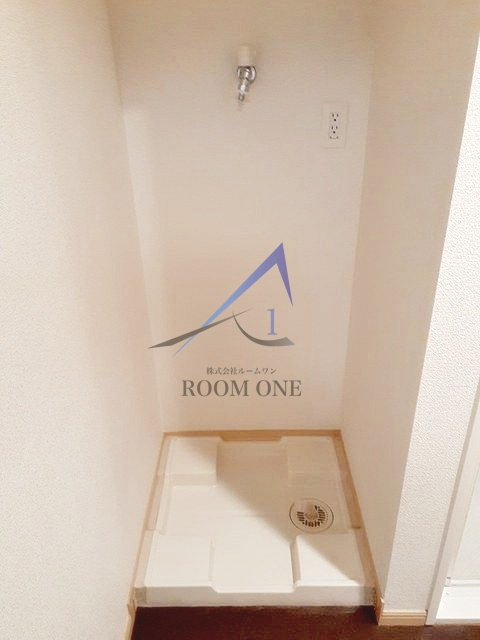 アニュ－グレイス新井薬師の設備|洗濯機置き場です。