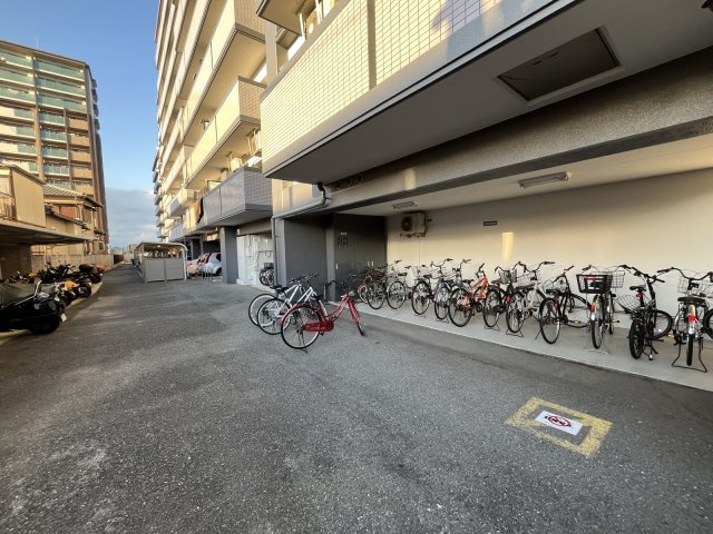 JGMシュリアン周船寺弐番館の駐車場|駐輪場です☆