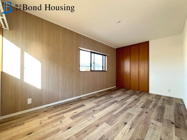 お車３台駐車可・小中学校約10分圏内　玉津町出合　築26年の洋室