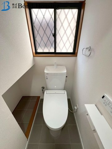 お車３台駐車可・小中学校約10分圏内　玉津町出合　築26年のトイレ