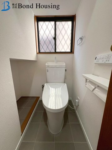 お車３台駐車可・小中学校約10分圏内　玉津町出合　築26年のトイレ