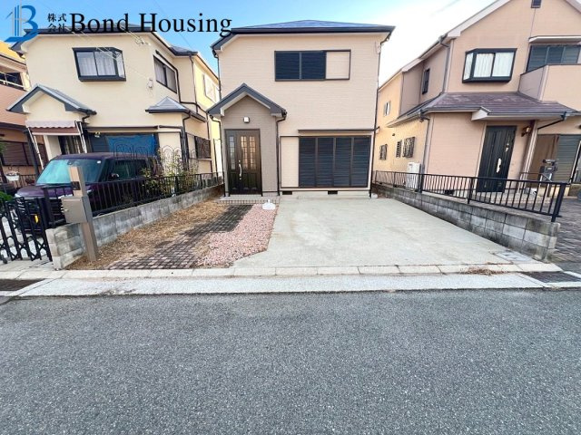 お車３台駐車可・小中学校約10分圏内　玉津町出合　築26年の駐車場