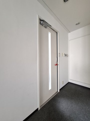 【玄関】 | 神戸アクシスビル