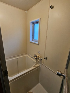 【浴室】 | 松下アパート | 湯舟が小さいのでシャワー派の方にお勧めです