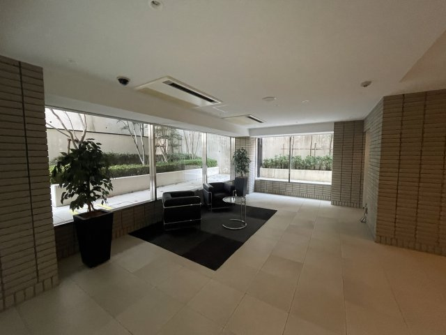 Brillia平尾浄水のエントランス