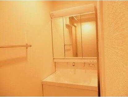 ＪＵ　ＴＯＷＥＲ　ＦＲＯＮＴ　北斎Ｓｔの洗面所