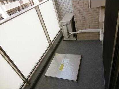 ＪＵ　ＴＯＷＥＲ　ＦＲＯＮＴ　北斎Ｓｔのバルコニー