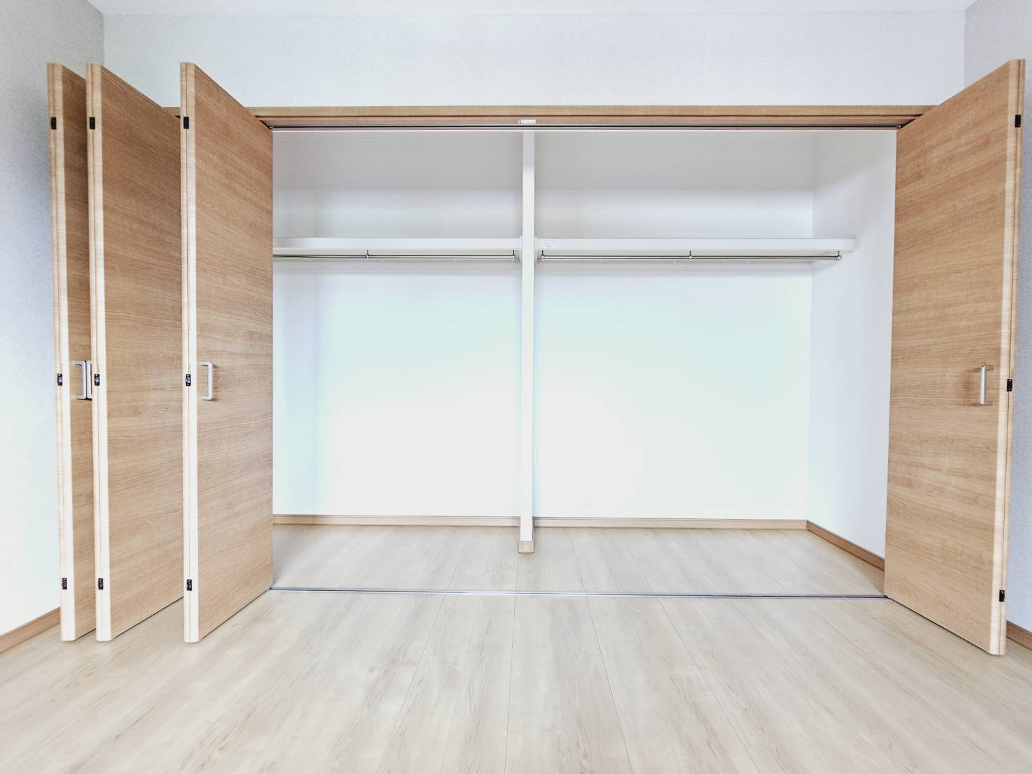 山口町名来2丁目新築戸建の収納|■洋室約8帖の収納