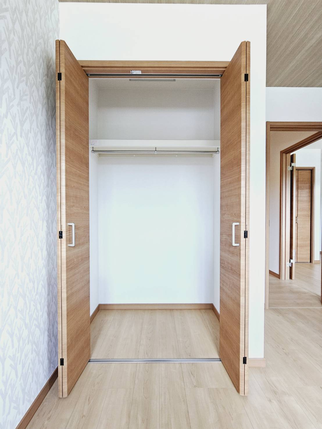 山口町名来2丁目新築戸建の収納|■洋室約5.4帖の収納