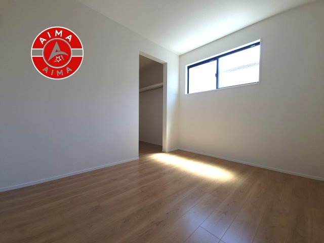 福岡市南区弥永2丁目第3-2棟（1号棟）の寝室|主寝室には収納力に優れたクローゼットがありますので、お部屋もすっきり片付きます。