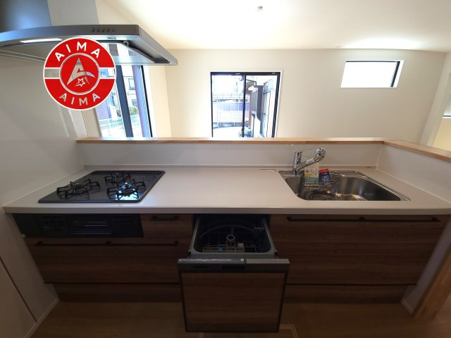 福岡市南区弥永2丁目第3-2棟（1号棟）のキッチン|キッチン。グリル・食器洗い乾燥機・浄水器も完備。