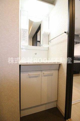 Still上東の独立洗面台|朝の身支度には欠かせない独立洗面化粧台