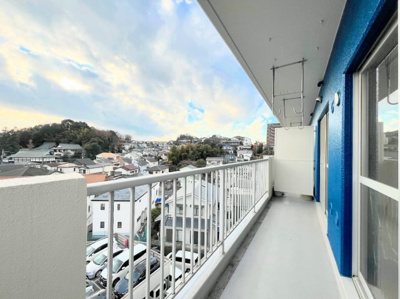 【バルコニー】 | 藤和中山コープ | ◆前面には遮るものがなく、開放感と日当たりの確保がされております。現地にてこの眺望を是非ご確認ください。