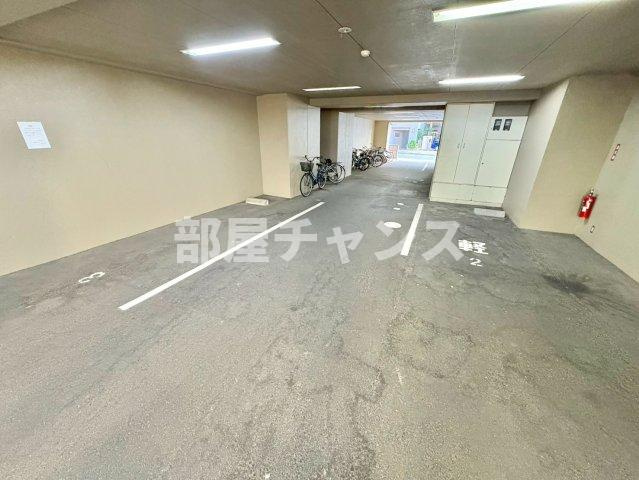 サンシアルザ上前津の駐車場
