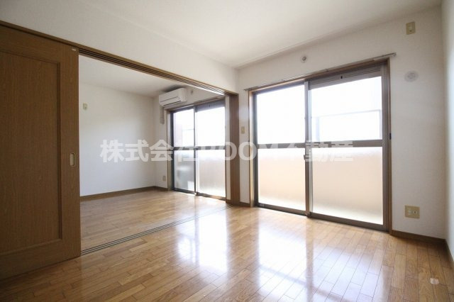 エスポワールはるかの洋室|個人の部屋や寝室として使える洋室です